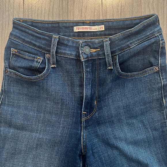 Levi Strauss high rise skinny jeans - Picture 2 of 4